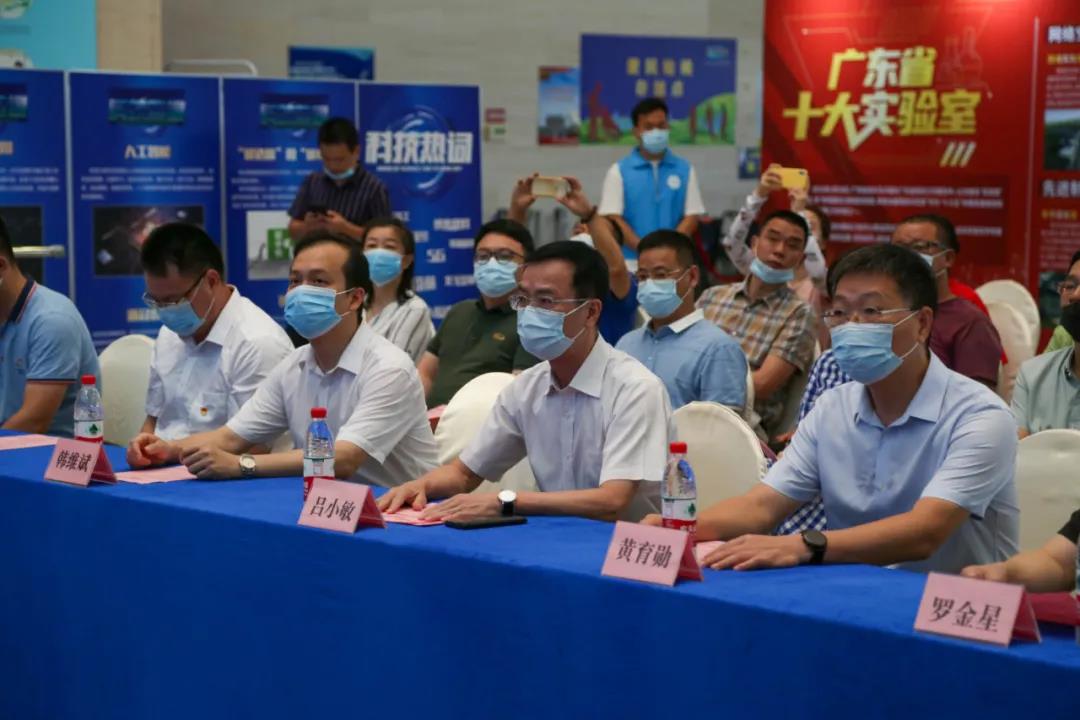 爱游戏- 热那亚启用AI训练系统，科技助力提升战术水平  